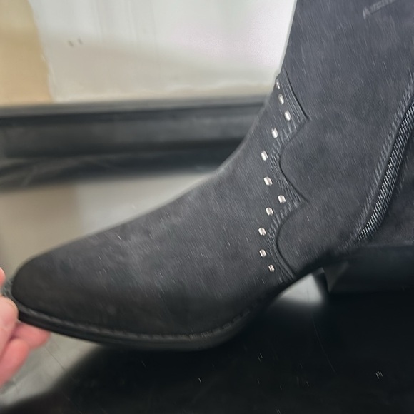 NWT Boot Black with silver accent - Picture 3 of 5